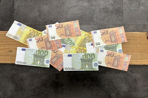 Geld Lenen bij OTTO: Financiële Oplossingen op Maat