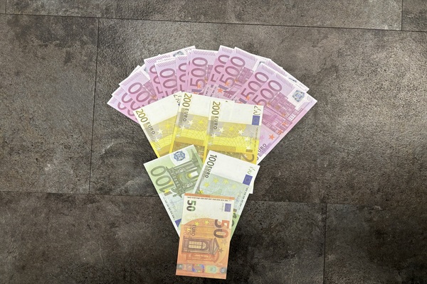 Geld lenen: 500 euro lenen en waar u op moet letten