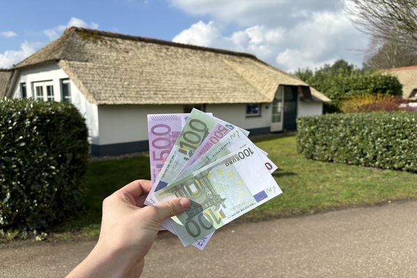 Geld lenen in het buitenland: kosten, risico’s en aandachtspunten